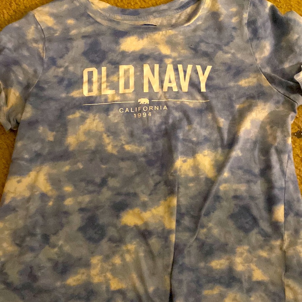 Old navy tee